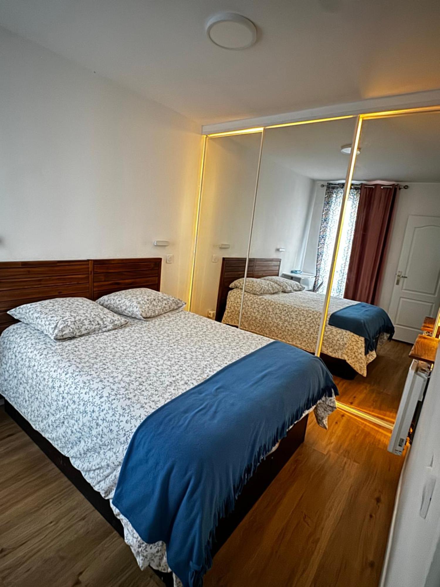 Montmartre Cosy Appartement Parijs Buitenkant foto